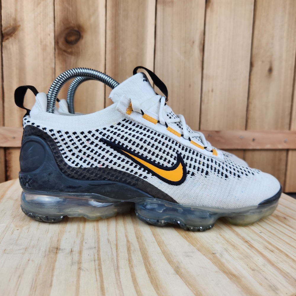 Nike Air VaporMax‎ 2021 Flyknit Shoes Mens 5 White Kumquat Running Sneakers